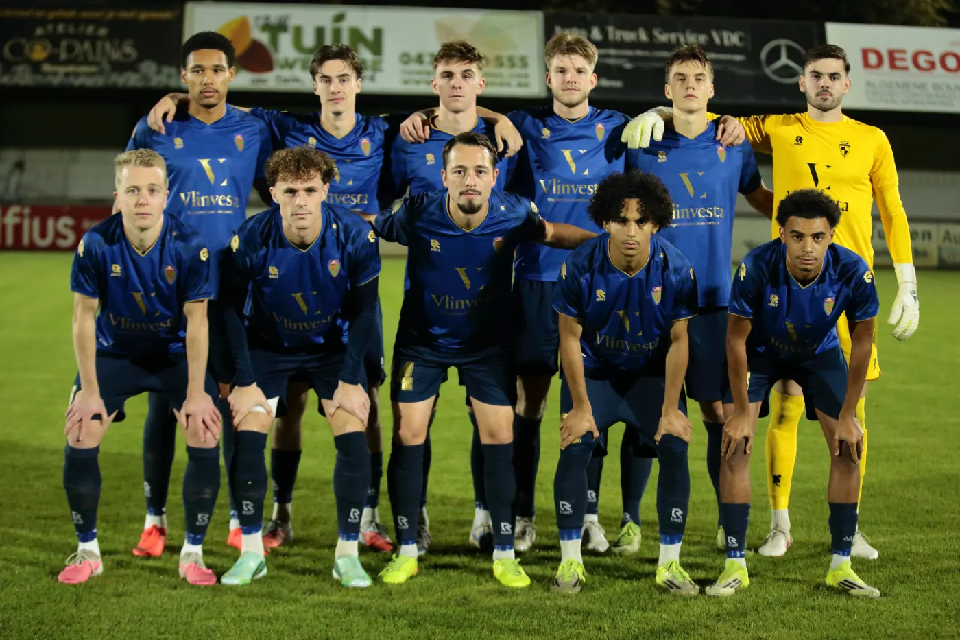 Foto's: Hoogstraten VV - KFC Houtvenne