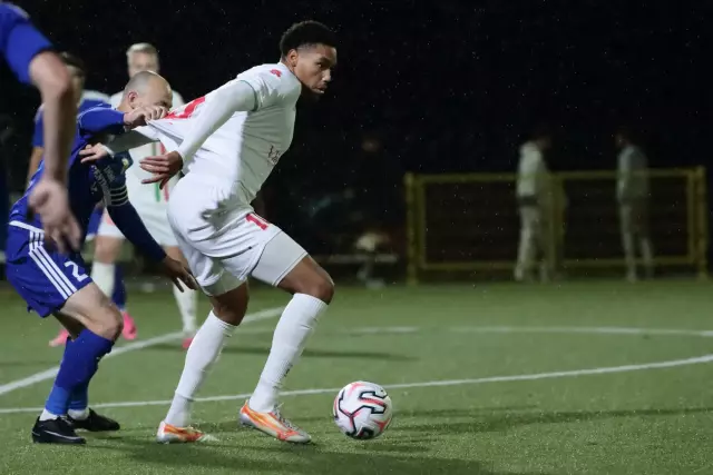 Foto 12 van 59